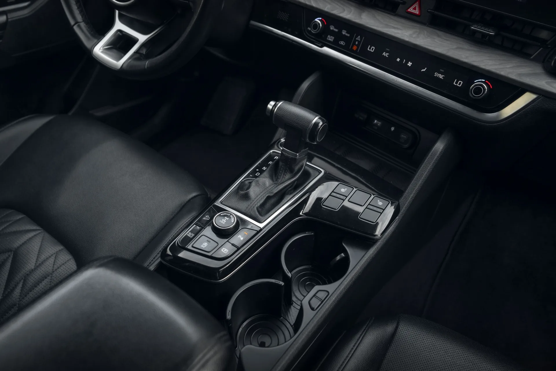 KIA SPORTAGE — Photo 9