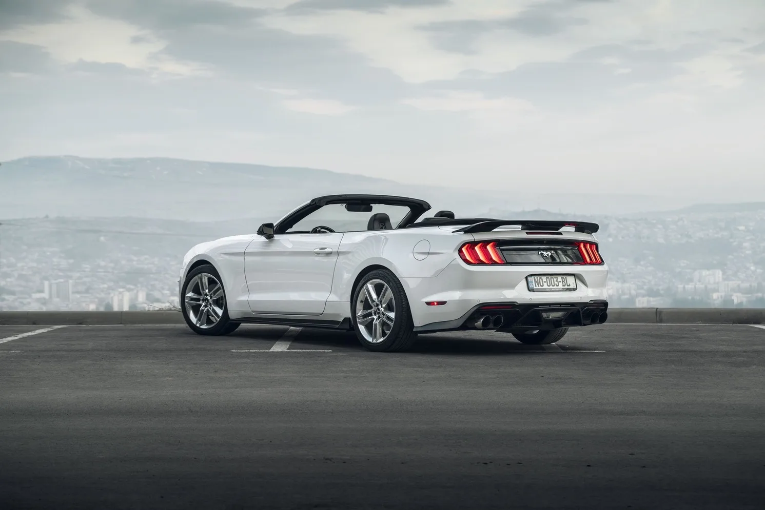 Ford Mustang Cabrio — Photo 4