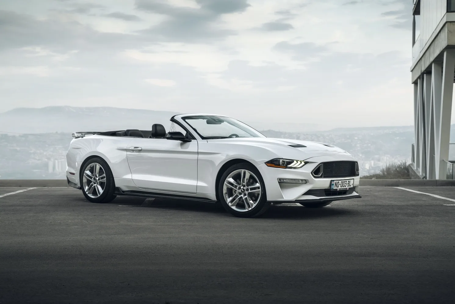Ford Mustang Cabrio — Photo 2