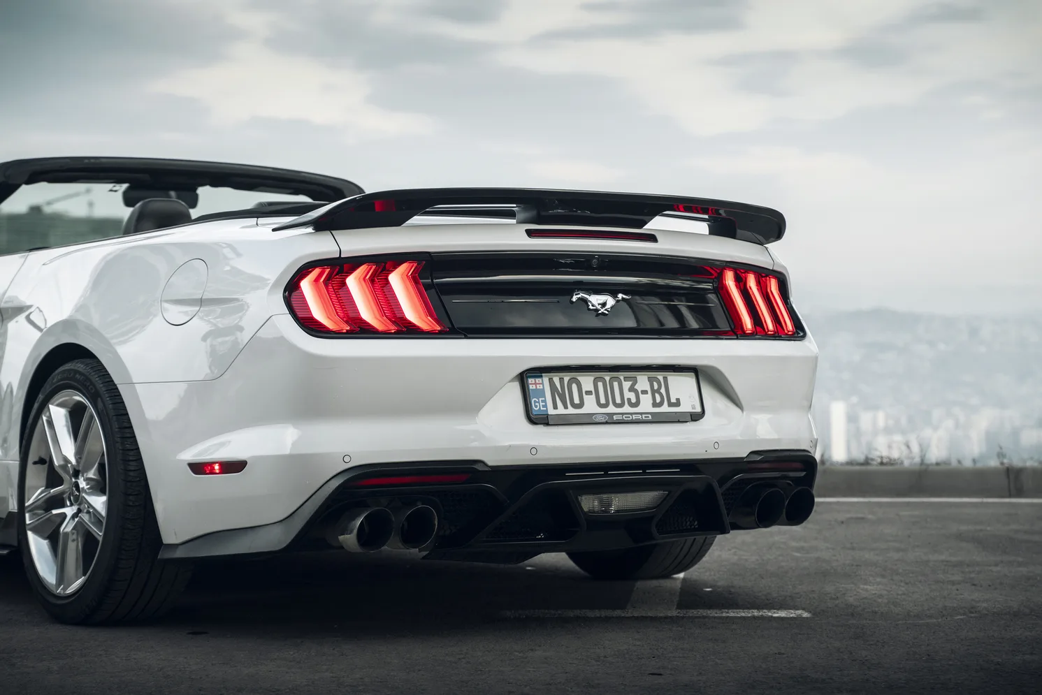 Ford Mustang Cabrio — Photo 5