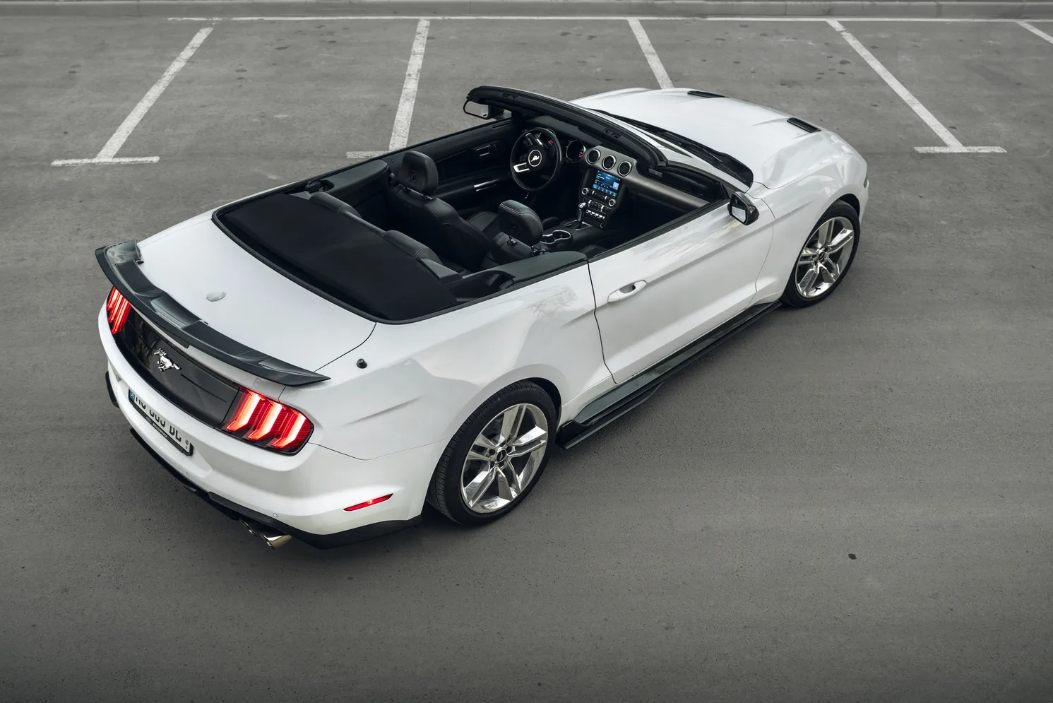 Ford Mustang Cabrio — Photo 8
