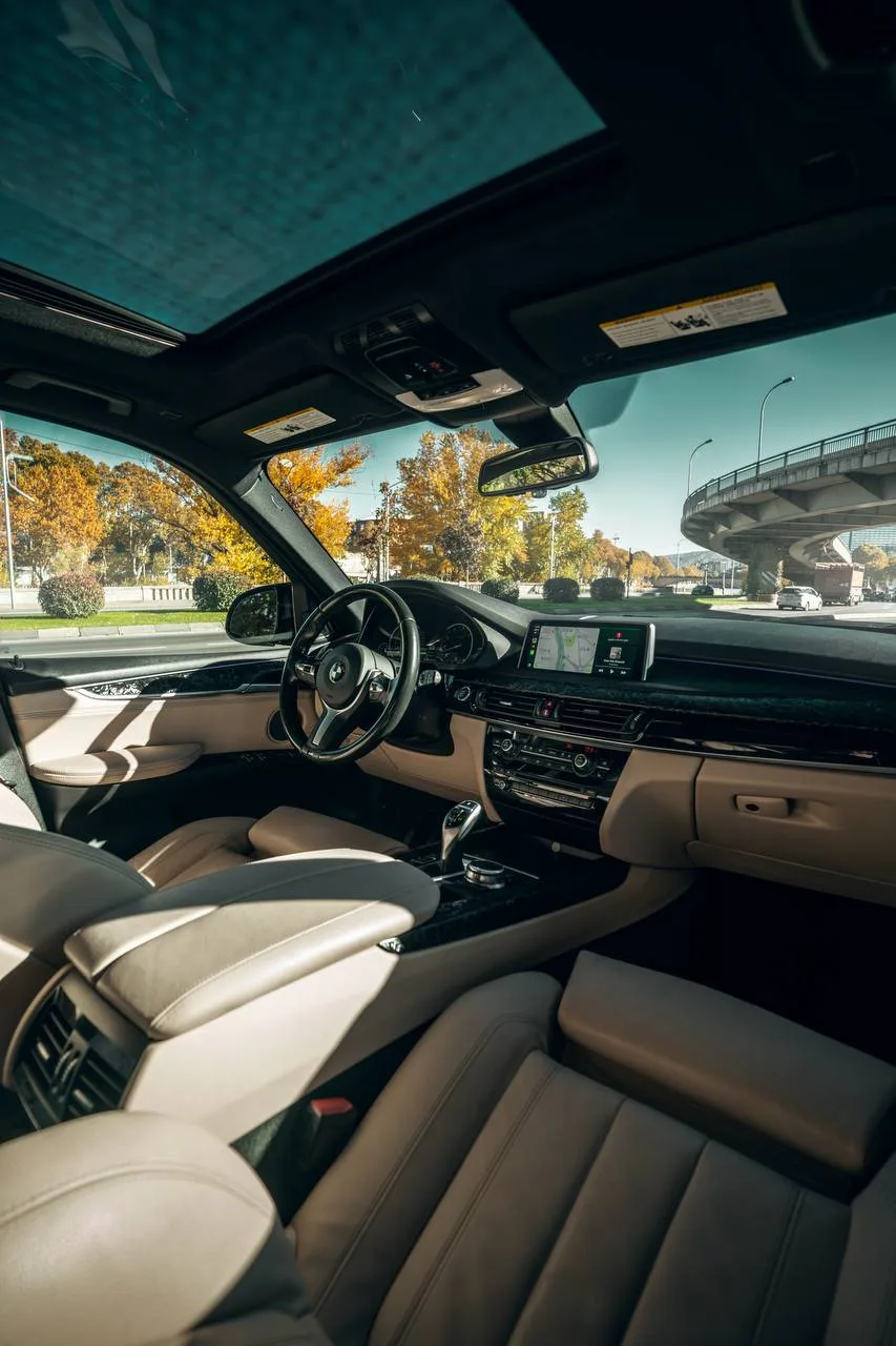 BMW X5 — Photo 2