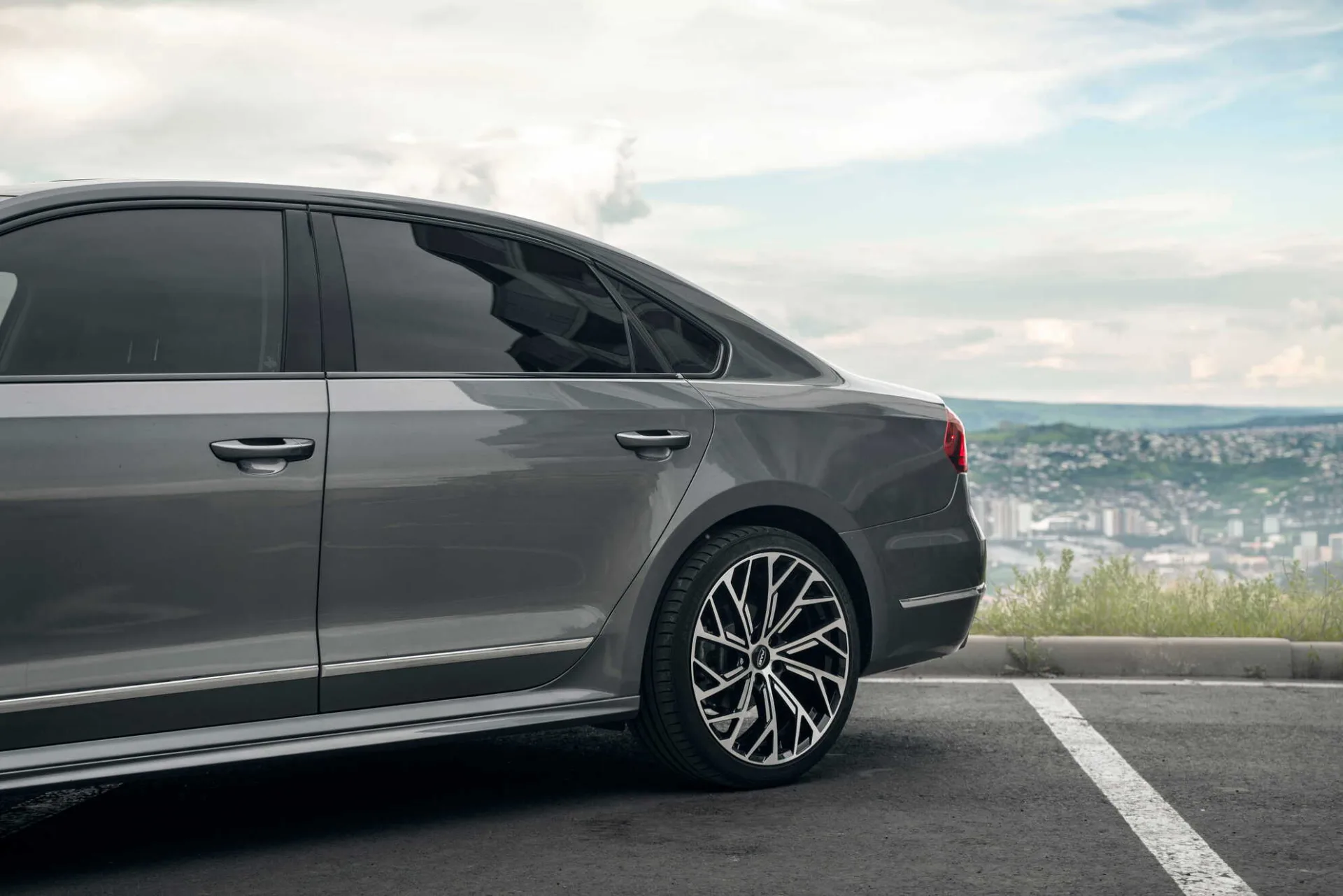 VW Passat R-Line — Photo 9