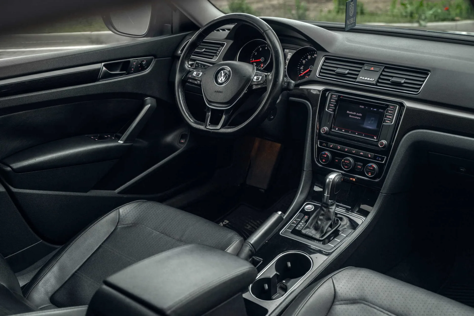 VW Passat R-Line — Photo 12