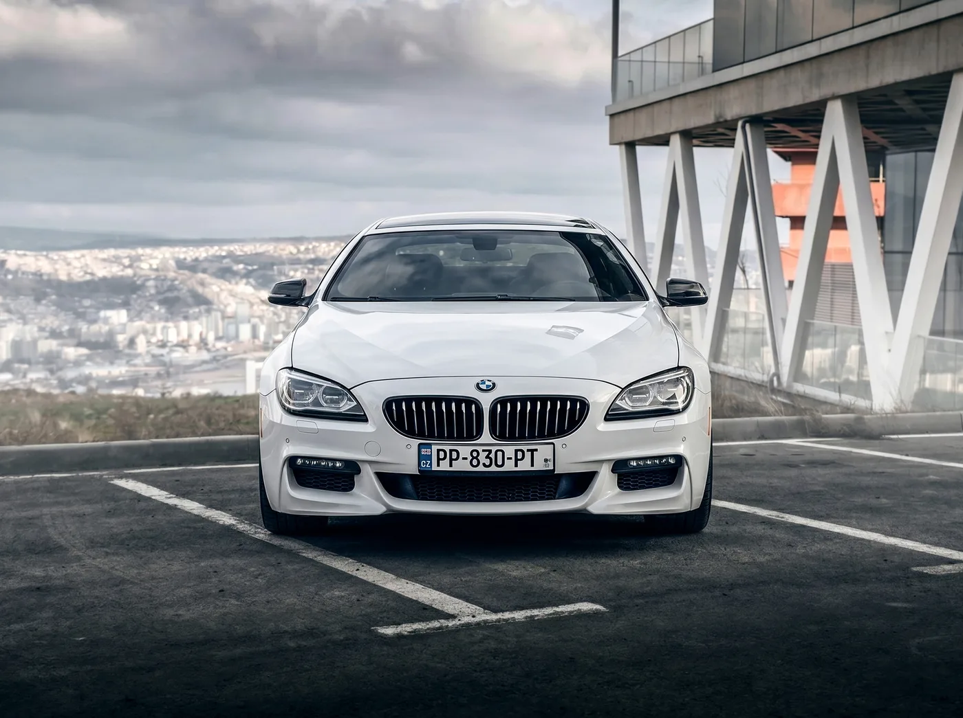 BMW 640i 2016 - rear view - RentGeo Cars