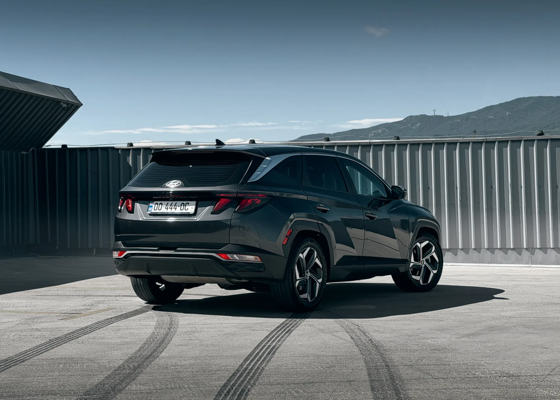 Hyundai Tucson 2022 - side view